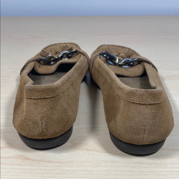 AEROSOLES Tan Suede Moccasin Loafers with Tassels - Picture 3 of 9
